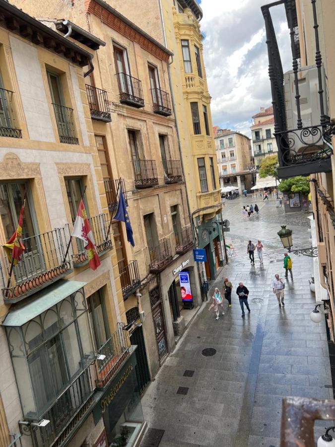 Apartamento En Plaza Mayor De Segovia Exteriör bild