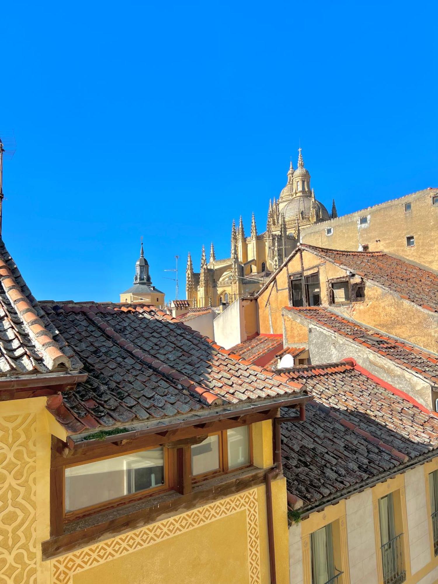 Apartamento En Plaza Mayor De Segovia Exteriör bild